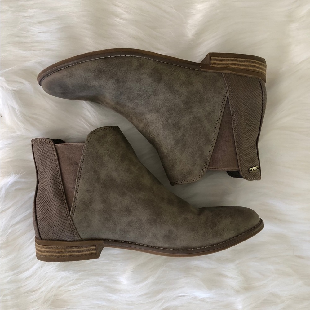 Roxy Chelsea Boots
